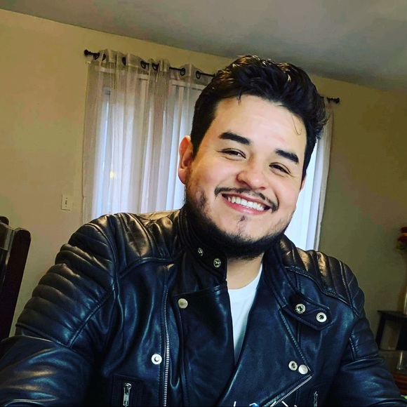 Meet your Posher, Juan - Picture 1 of 1